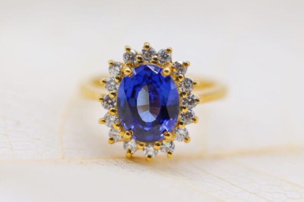 Blue sapphire and White sapphire ladies ring