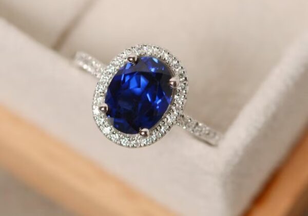 Blue Sapphire & White Sapphire Ladies Ring - Image 2