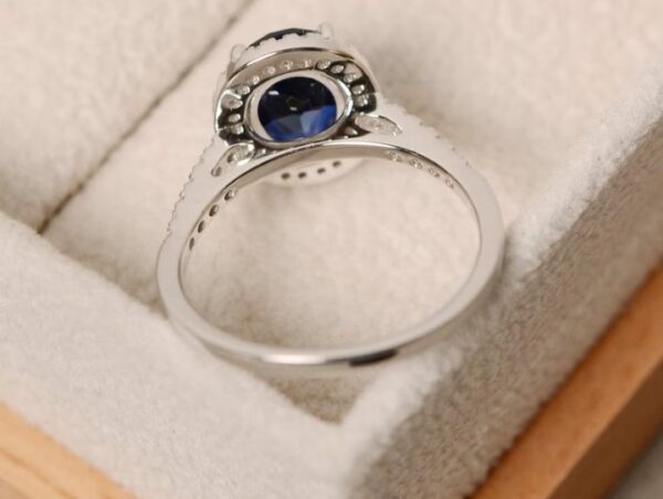 Blue Sapphire & White Sapphire Ladies Ring - Image 3