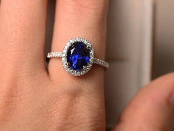 Blue Sapphire & White Sapphire Ladies Ring - Image 4