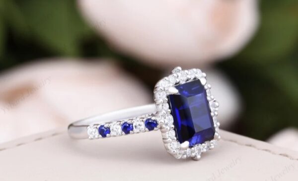 Blue Sapphire & White Sapphires Ladies Ring - Image 4